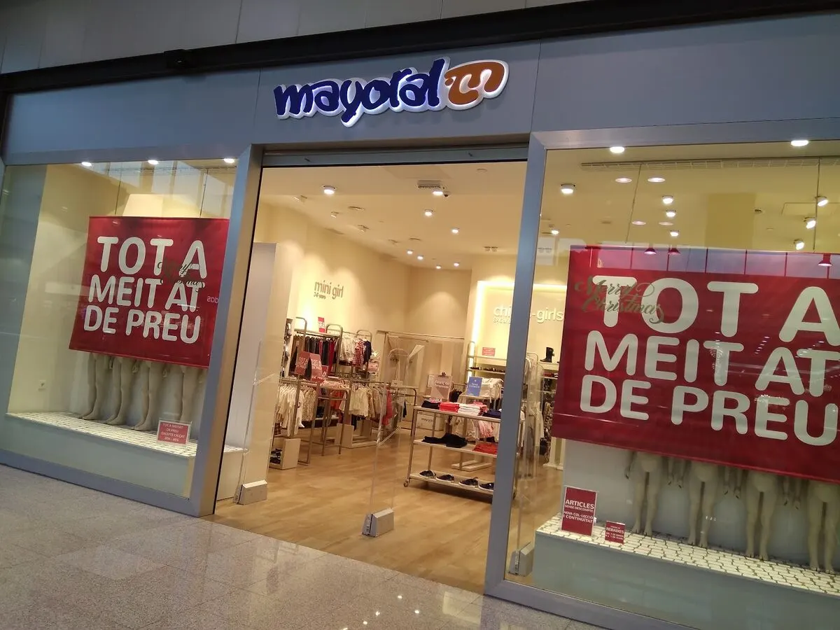 Mayoral - Tienda de Ropa Infantil y para Bebés