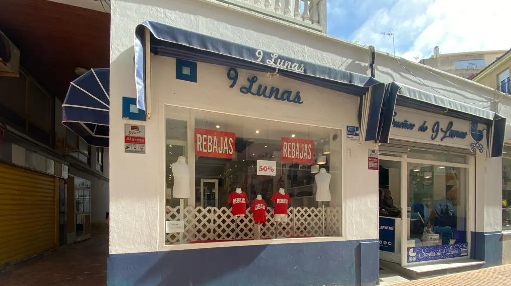 Nueve lunas - La Linea de la Concepcion