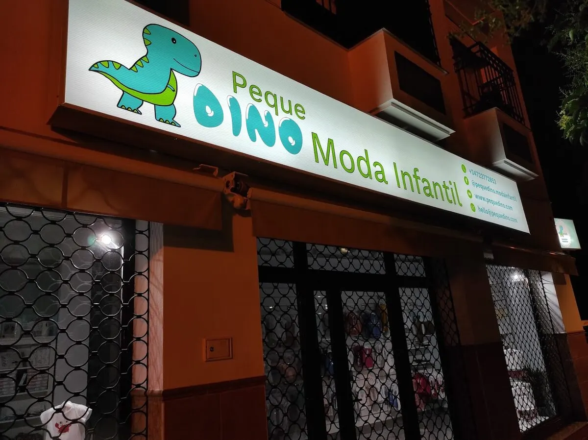 Peque Dino Moda Infantil - Marbella