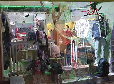 AF1QipMpxW5mVlijWNR3OXMArQ-Yd0RiBsDLvzU_u8aU=w1500-h1500-k-no