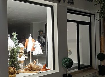 AF1QipNExUDfLd1GZYlHq9VMt4cgFypxbT1Zeilegl6F=w1500-h1500-k-no