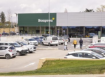 AF1QipNhCuyEclSmaTEei98GIrApmIN9PQeQl7yC1cHq=w1500-h1500-k-no