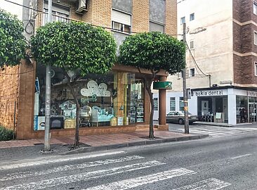 AF1QipNn-M_oAROM-o1pzT7c__y9IViGKXSaMbOYkKpA=w1500-h1500-k-no