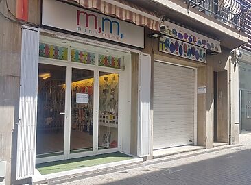 AF1QipOj5Xbzqr8bqOnWcUj2Gl-WSJGq8W3SCi20zDTh=w1500-h1500-k-no