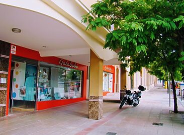 AF1QipOyysmF7QbI52CSX6VW7y4r9sQkso2eHqpVc7Ee=w1500-h1500-k-no